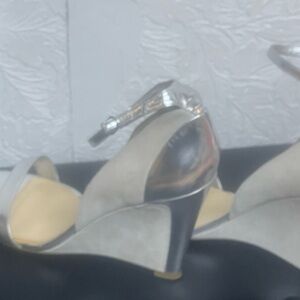 Women’s Silver and Gray Dress Heels